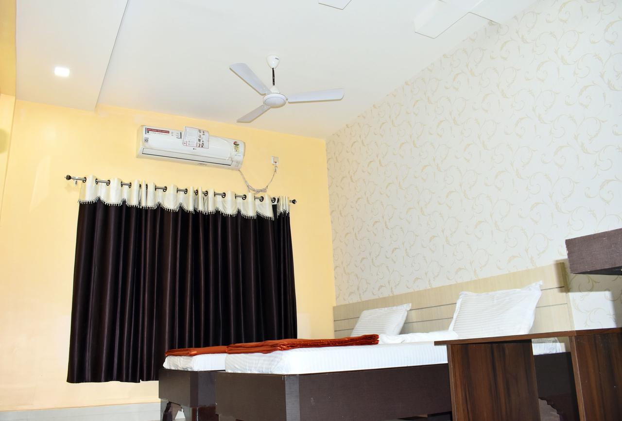 Hotel Triveni Balangir 外观 照片