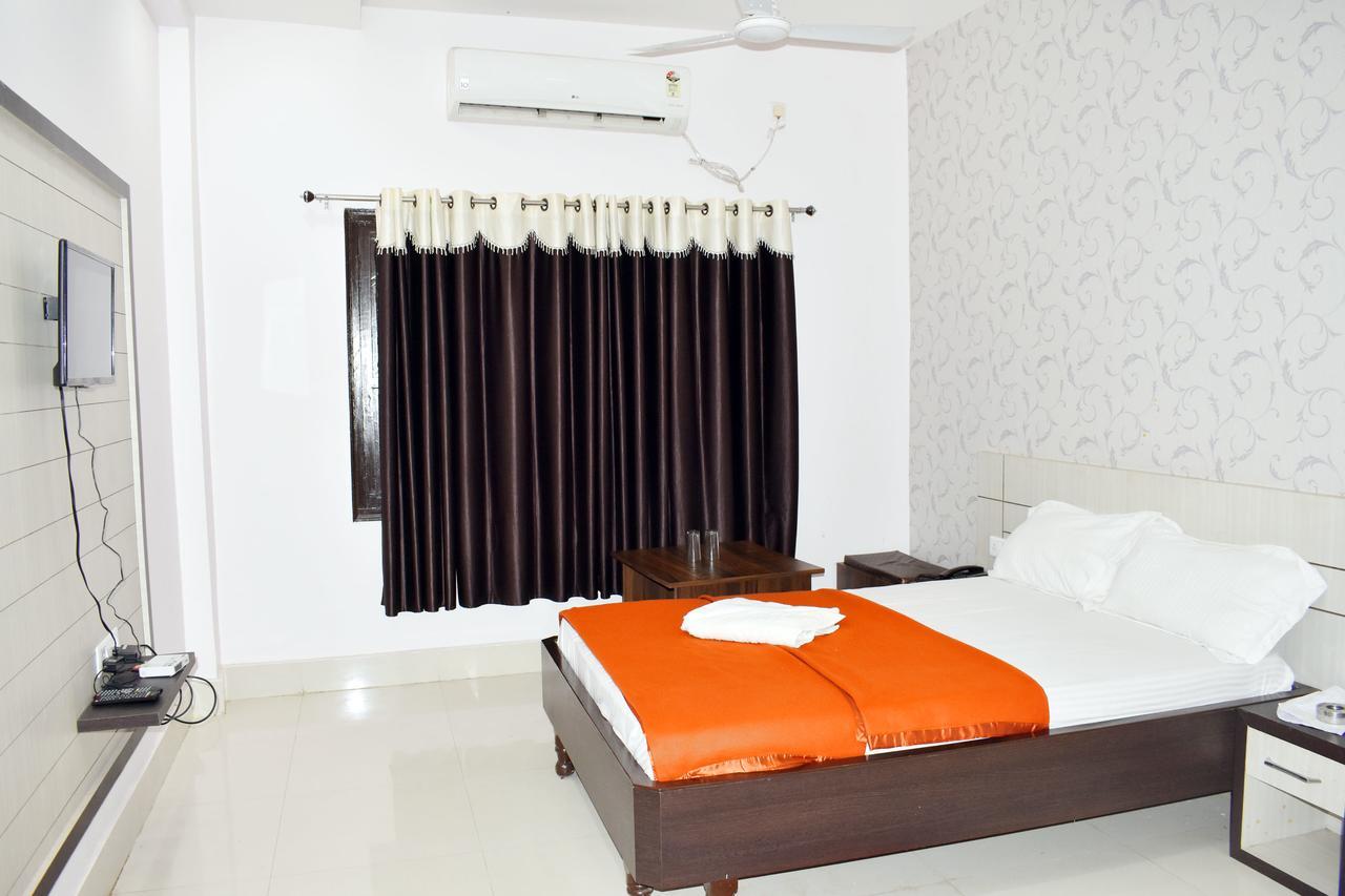 Hotel Triveni Balangir 外观 照片