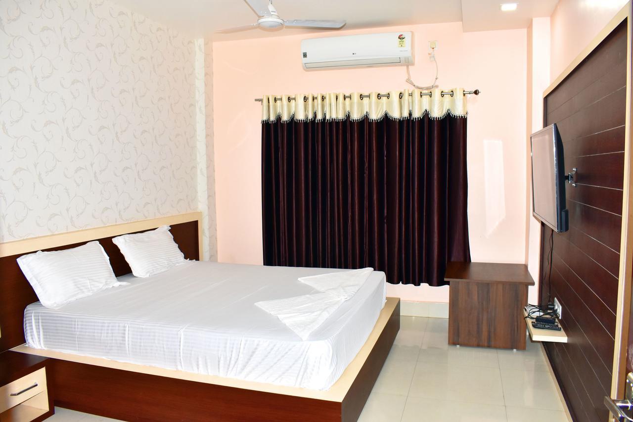 Hotel Triveni Balangir 外观 照片